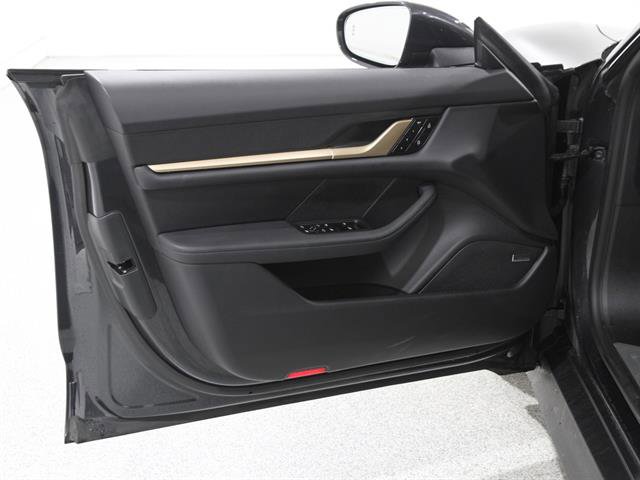 Used 2025 Porsche Taycan 4S image 5