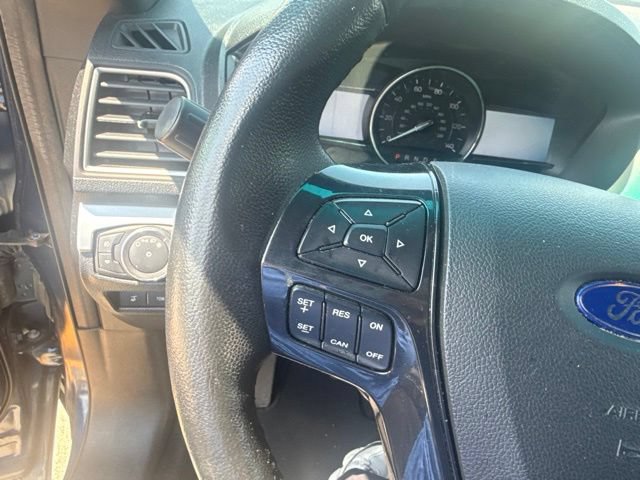 Used 2017 Ford Explorer XLT w/ Equipment Group 202A FWD image 29
