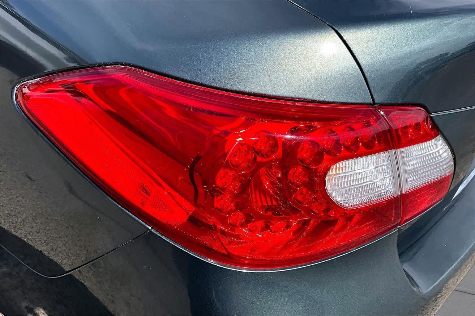 Used 2012 INFINITI M37 w/ Premium Pkg RWD image 31