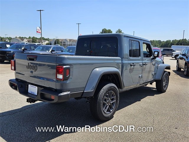 New 2025 Jeep Gladiator Sport image 11
