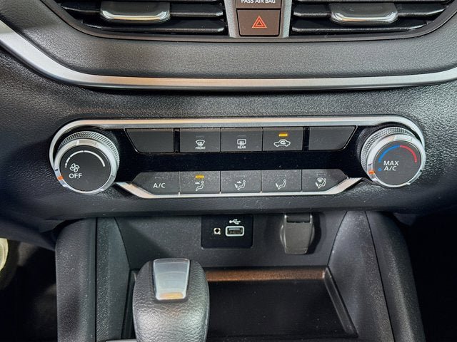 Used 2022 Nissan Altima 2.5 S FWD image 13
