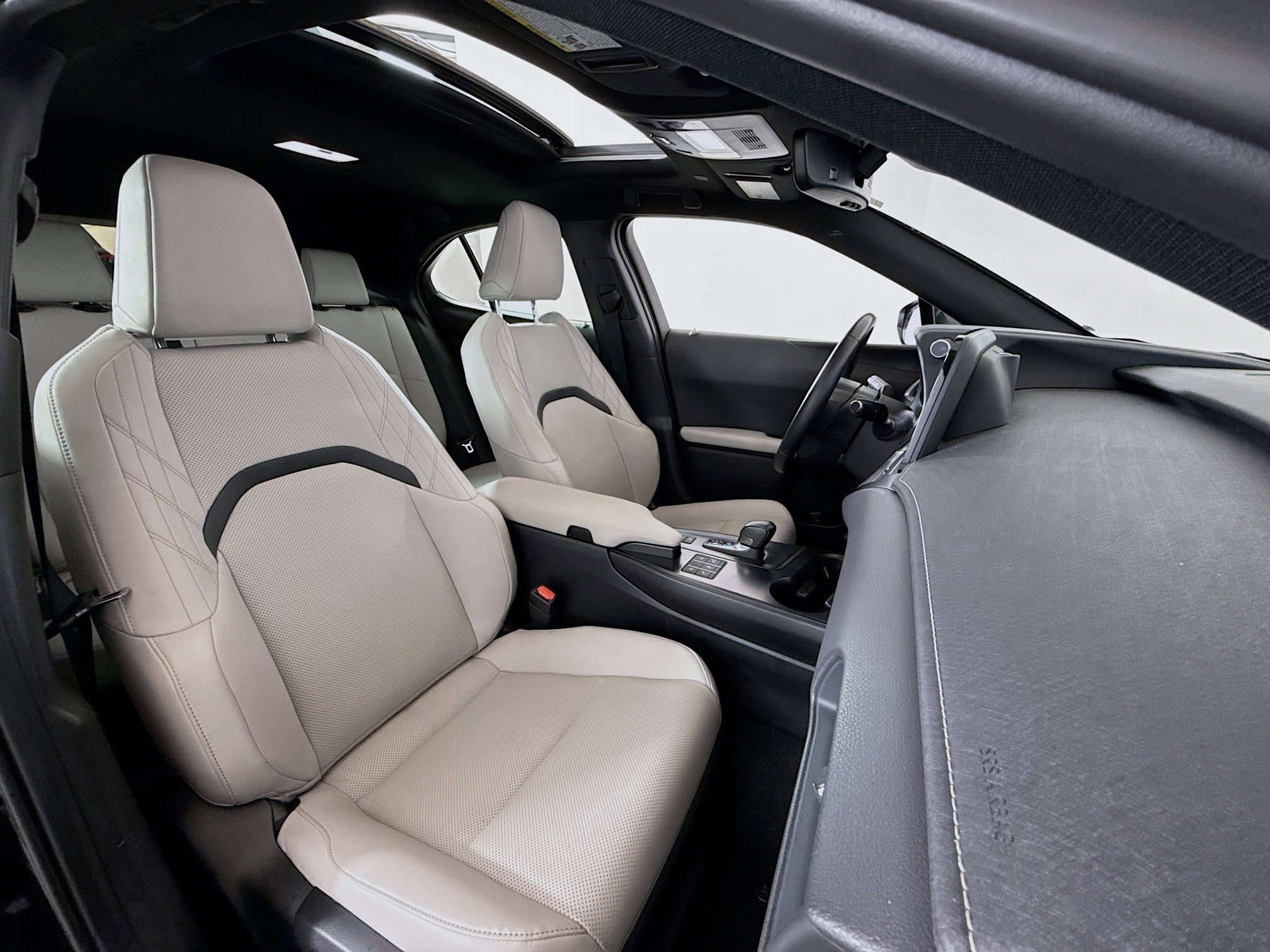 Used 2025 Lexus UX 300h AWD w/ Accessory Package (Z1) image 26