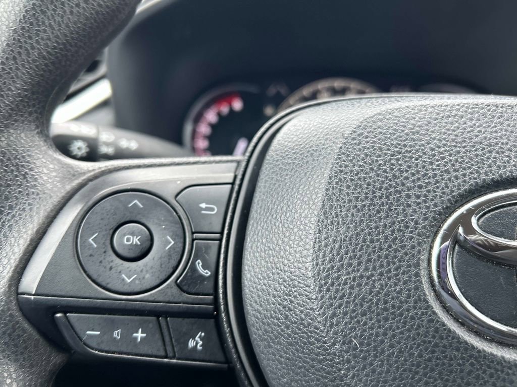 Used 2024 Toyota RAV4 LE image 22