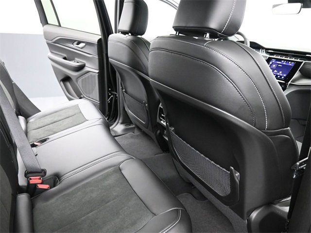 New 2025 Jeep Grand Cherokee Altitude image 22