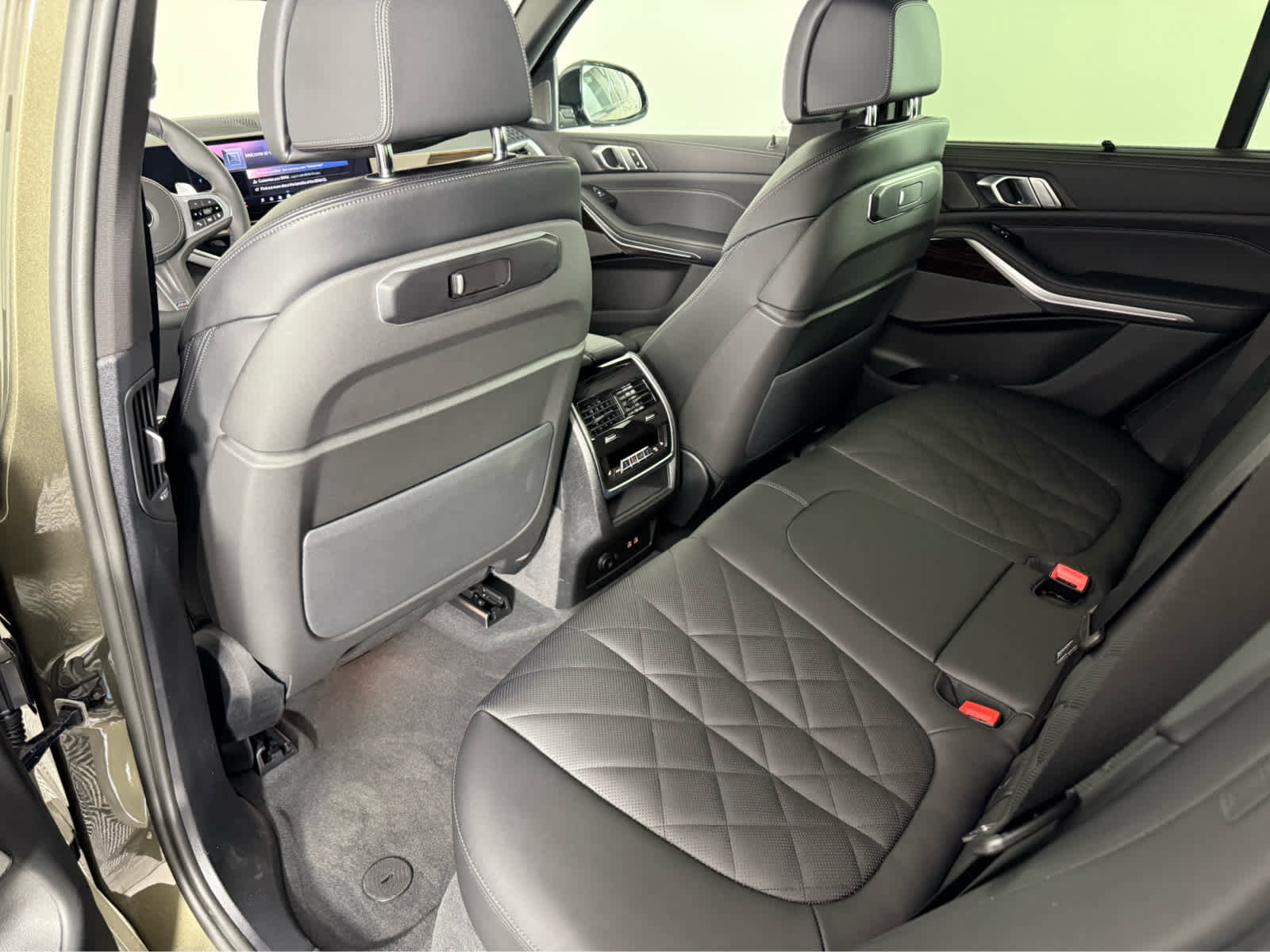 New 2026 BMW X5 xDrive40i w/ M Sport Package image 18