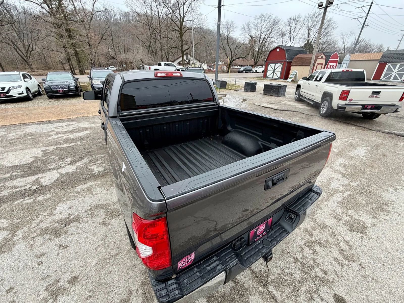 Used 2017 Toyota Tundra SR5 RWD image 10