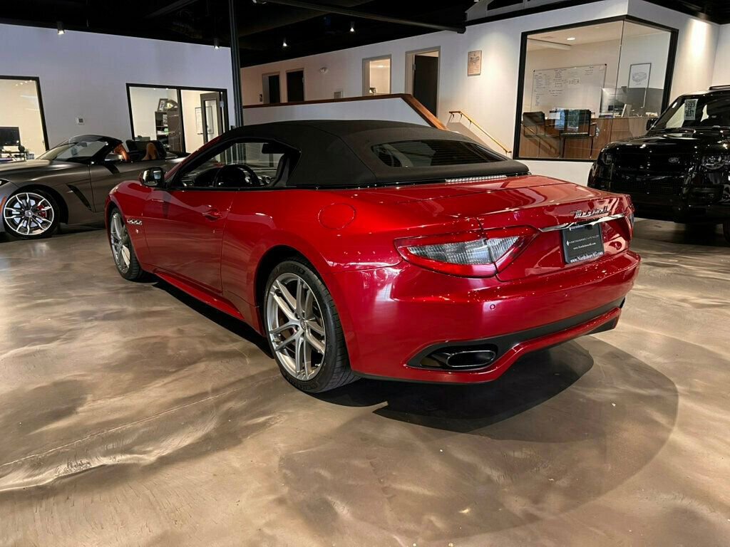 Used 2016 Maserati GranTurismo MC image 5