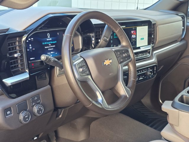 Certified 2026 Chevrolet Silverado 1500 LT RWD image 9