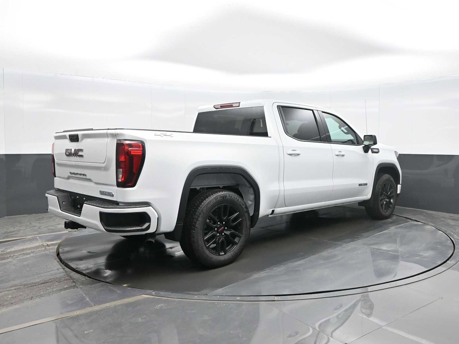 New 2026 GMC Sierra 1500 Elevation image 8