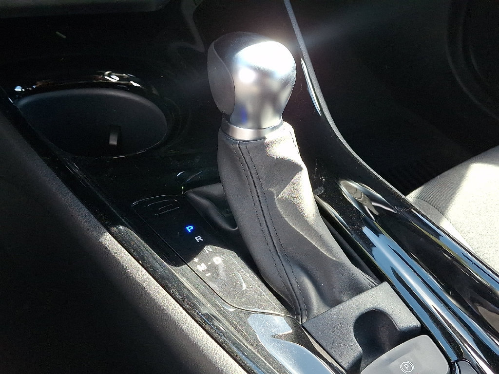 Used 2021 Toyota C-HR XLE FWD image 16