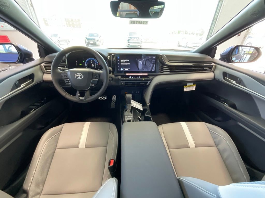 New 2026 Toyota Camry SE FWD image 7
