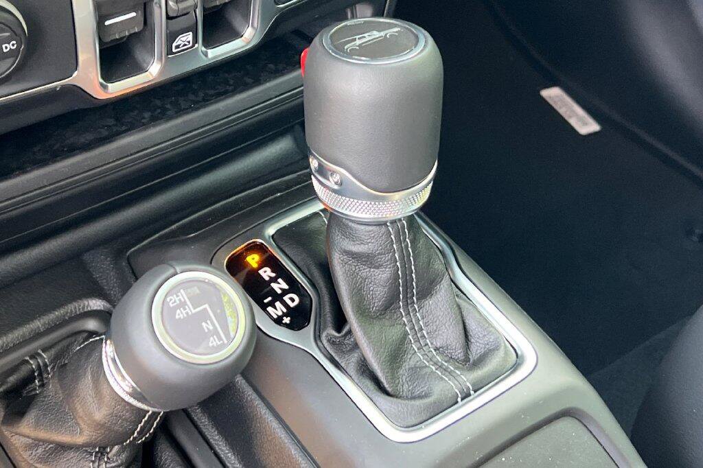 New 2026 Jeep Gladiator Sport AWD/4WD image 21