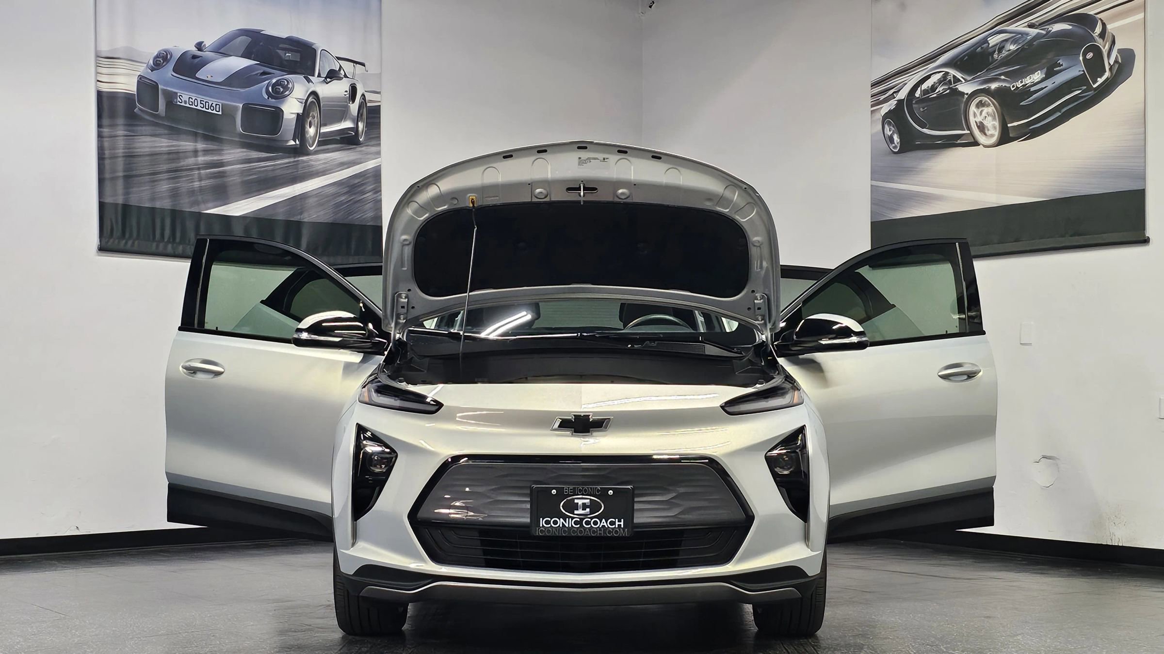 Used 2023 Chevrolet Bolt EUV LT w/ Driver Confidence Package image 6