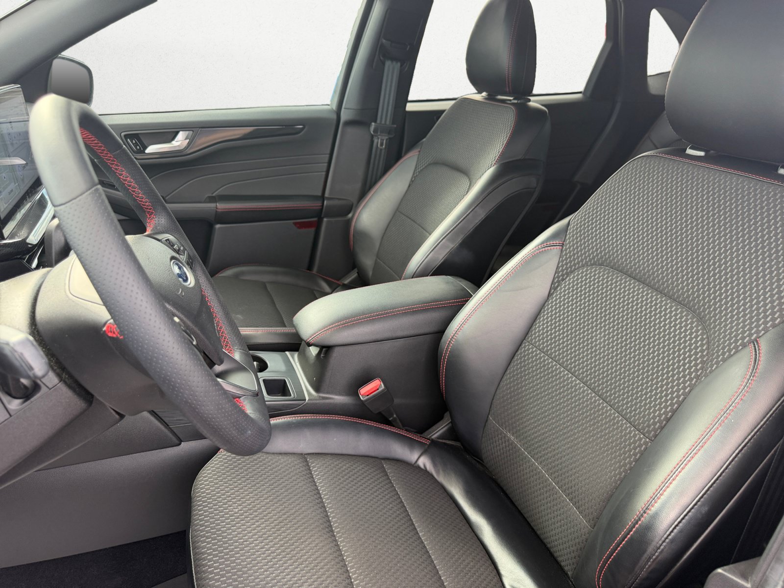 Used 2023 Ford Escape ST-Line w/ Tech Pack #1 FWD image 8