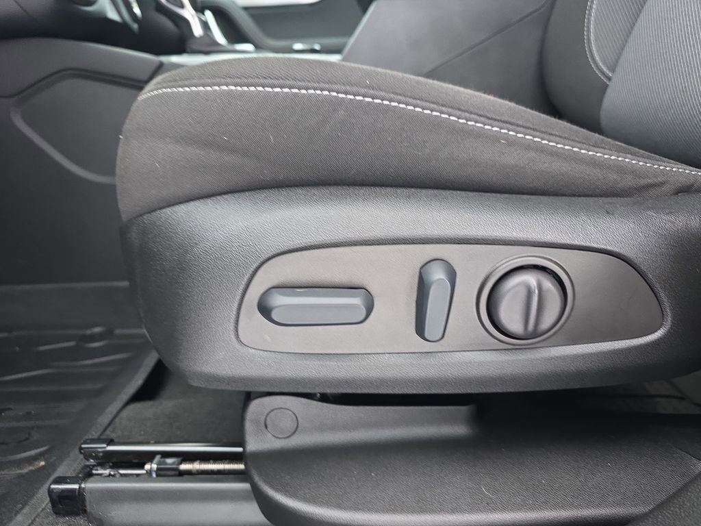 Used 2023 Chevrolet Blazer LT w/ Driver Confidence Package image 30