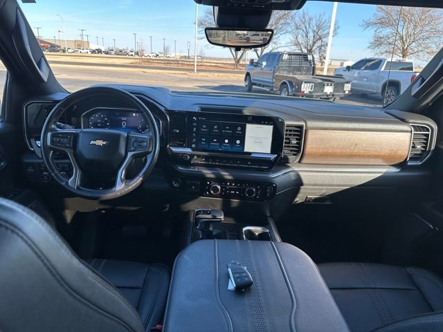 Used 2023 Chevrolet Silverado 1500 High Country w/ Technology Package image 8