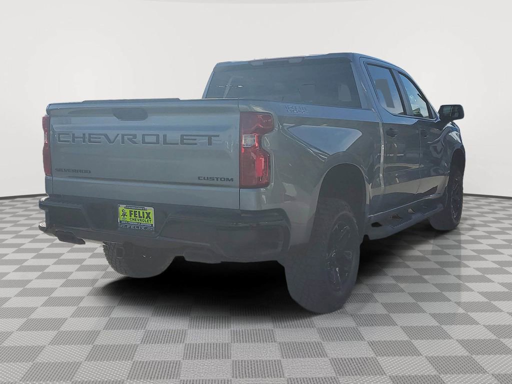 New 2026 Chevrolet Silverado 1500 Custom Trail Boss w/ LPO, Dark Essentials Package image 3
