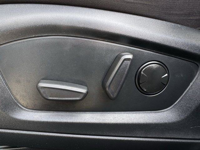 Used 2024 Ford Explorer XLT image 34