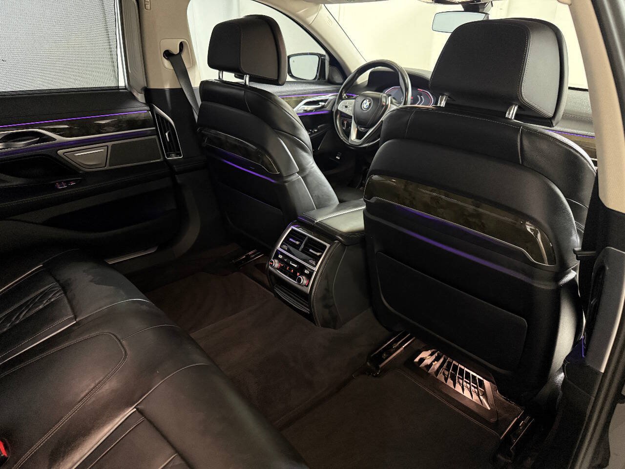 Used 2021 BMW 740i w/ Premium Package RWD image 36
