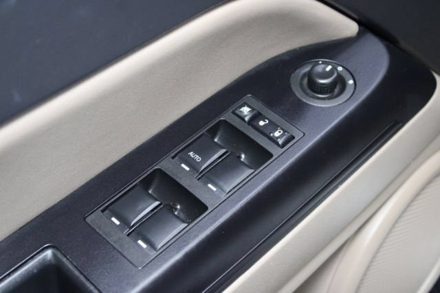 Used 2016 Jeep Patriot High Altitude FWD image 12