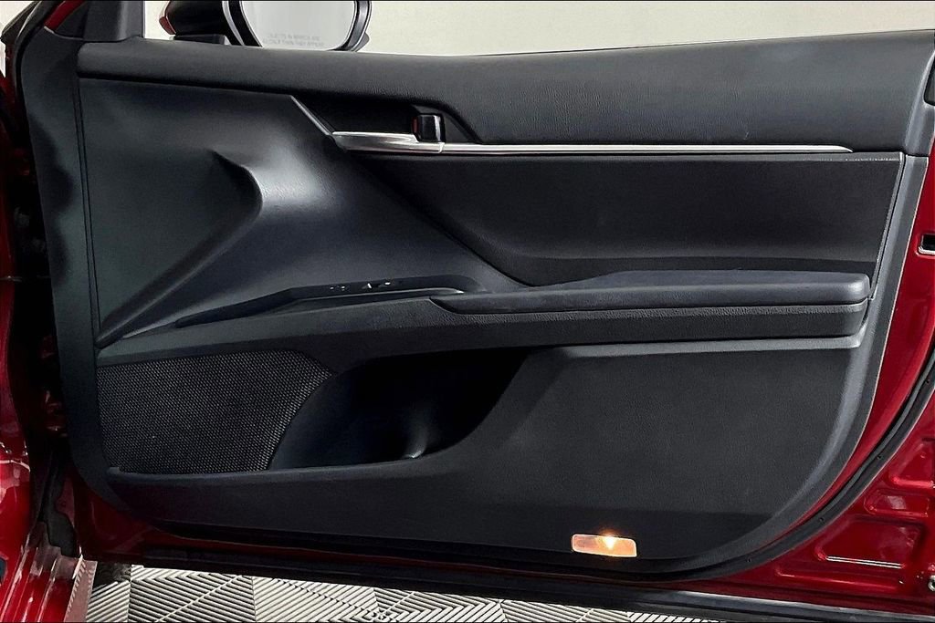 Used 2019 Toyota Camry LE image 25