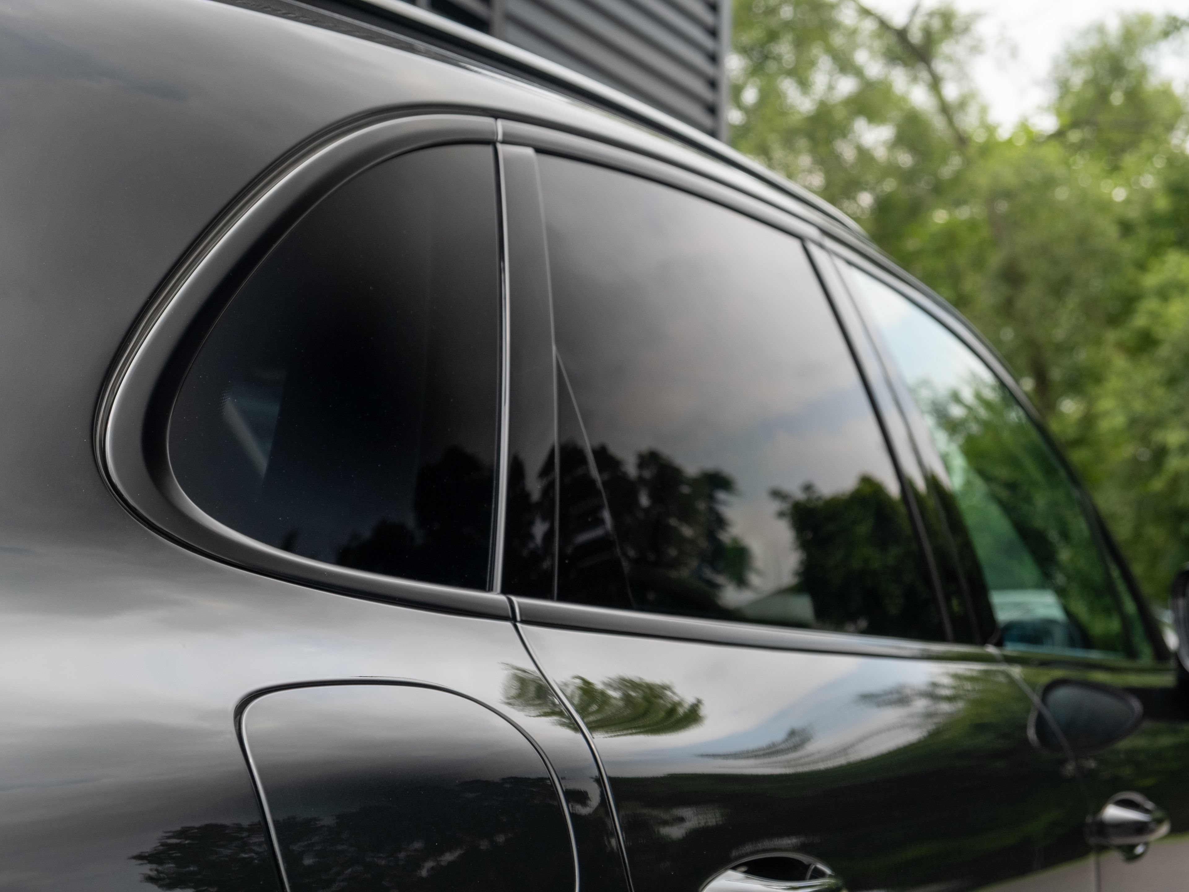 Certified 2024 Porsche Cayenne AWD/4WD image 18