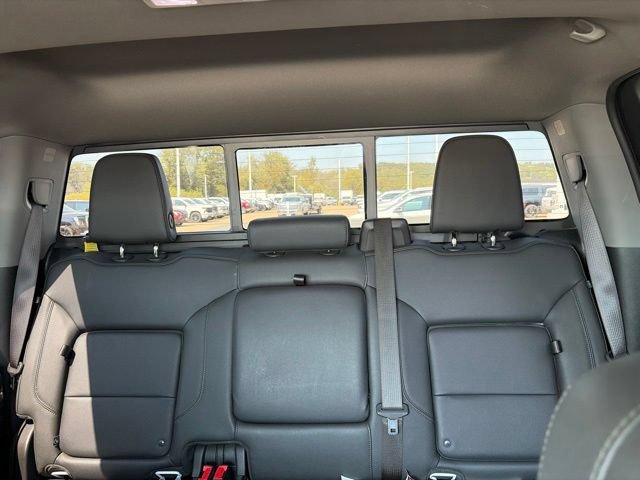 Used 2024 Chevrolet Silverado 2500 LTZ w/ LTZ Plus Package AWD/4WD image 17