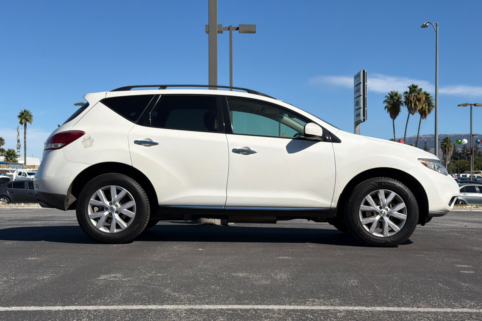 Used 2013 Nissan Murano SV AWD/4WD image 3