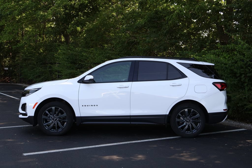 Used 2023 Chevrolet Equinox RS w/ RS Leather Package AWD/4WD image 4