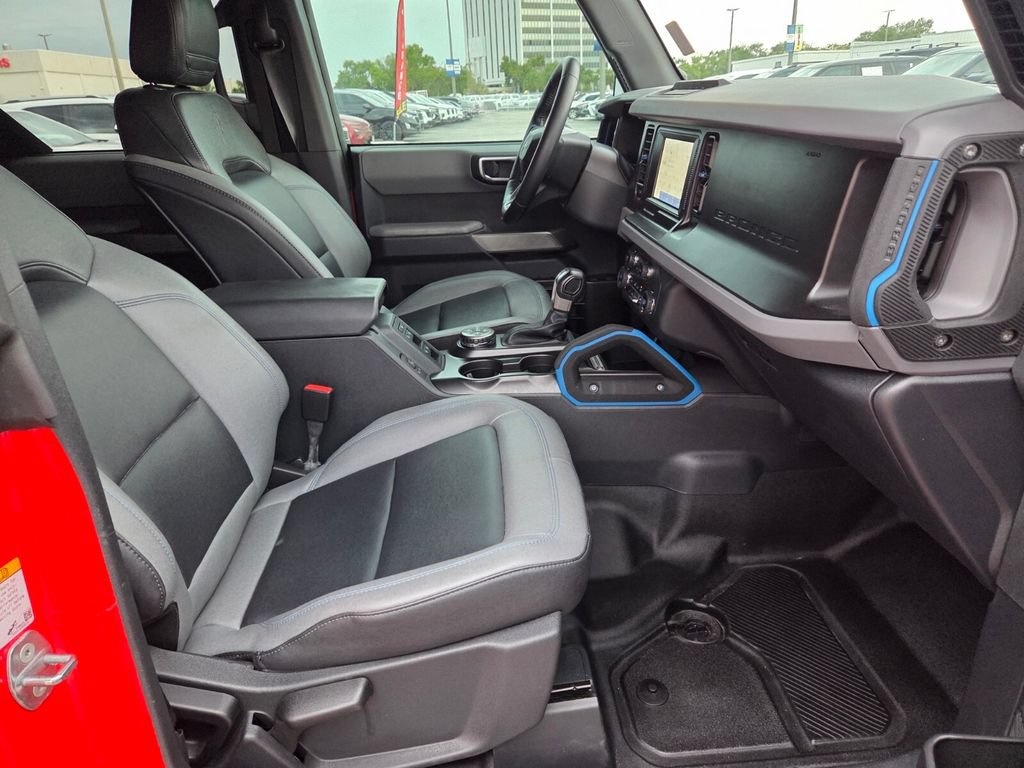 Used 2023 Ford Bronco Black Diamond AWD/4WD image 17