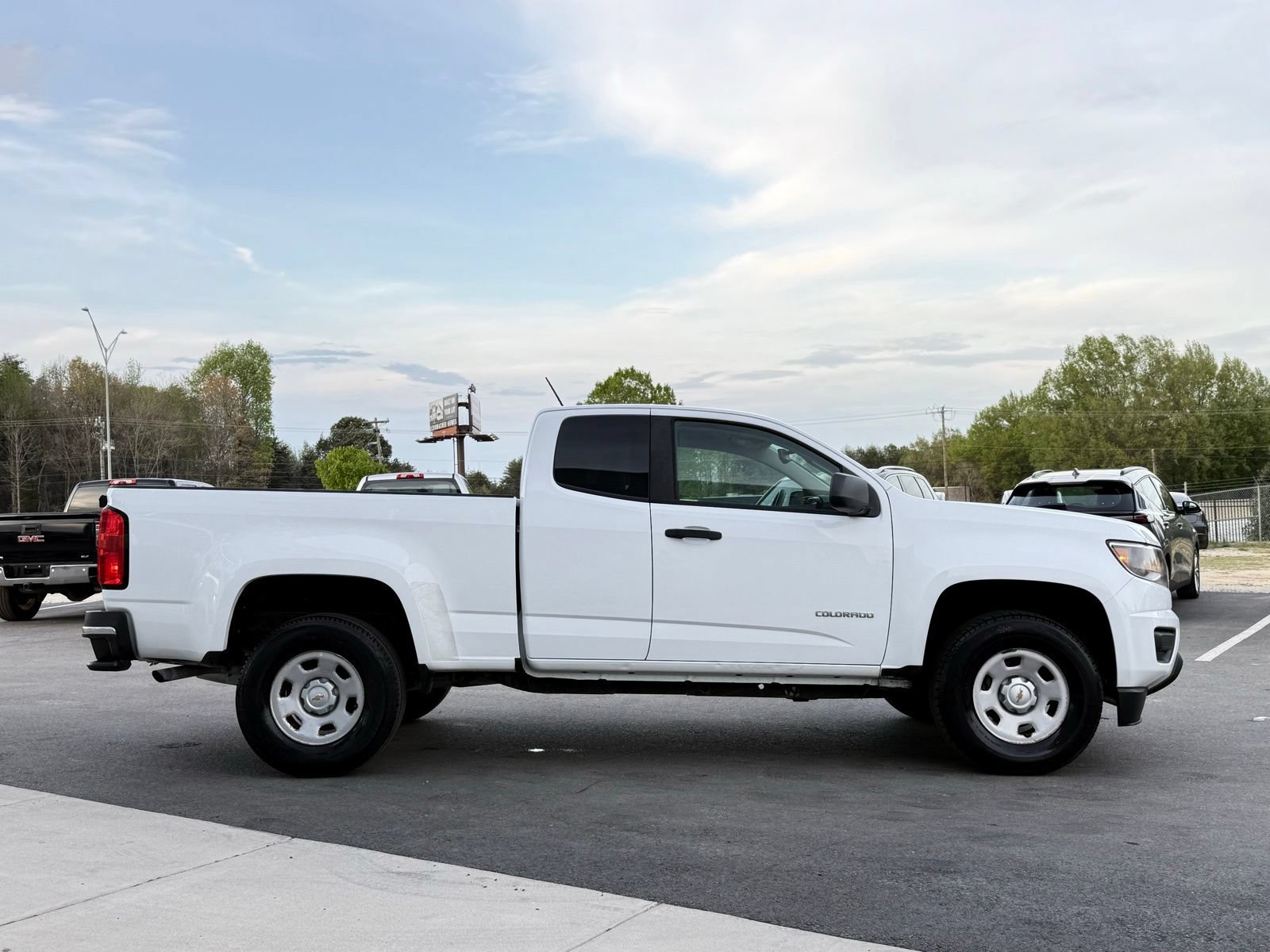 Used 2017 Chevrolet Colorado W/T w/ WT Convenience Package RWD image 9