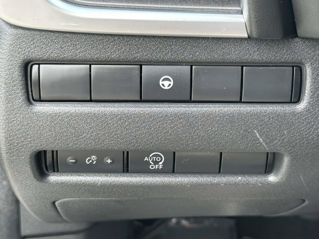 Used 2023 Nissan Rogue SV AWD/4WD image 14