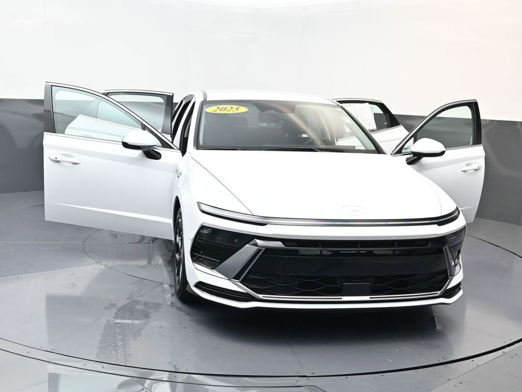 Certified 2025 Hyundai Sonata SEL image 30