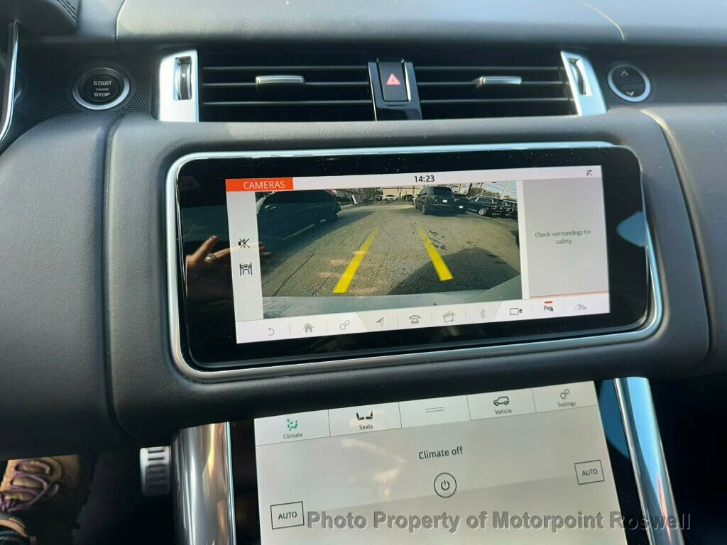 Used 2018 Land Rover Range Rover Sport HSE Dynamic image 15