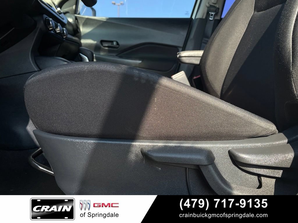 Used 2023 Nissan Kicks S FWD image 11