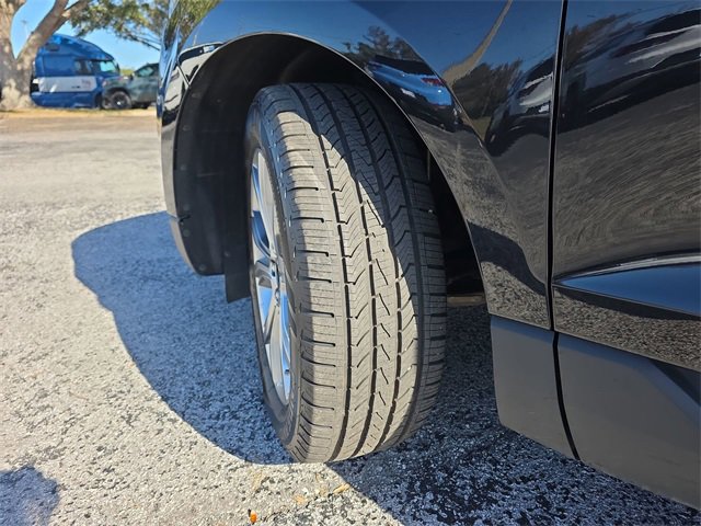 Used 2024 Ford Edge Titanium image 33