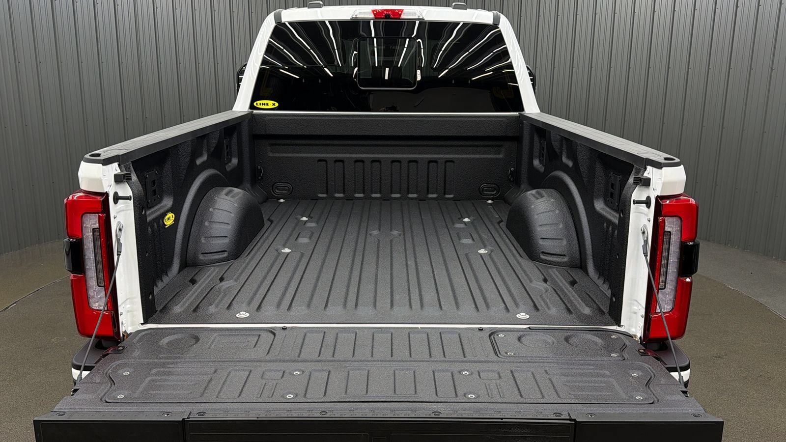 Used 2026 Ford F250 Platinum AWD/4WD image 17