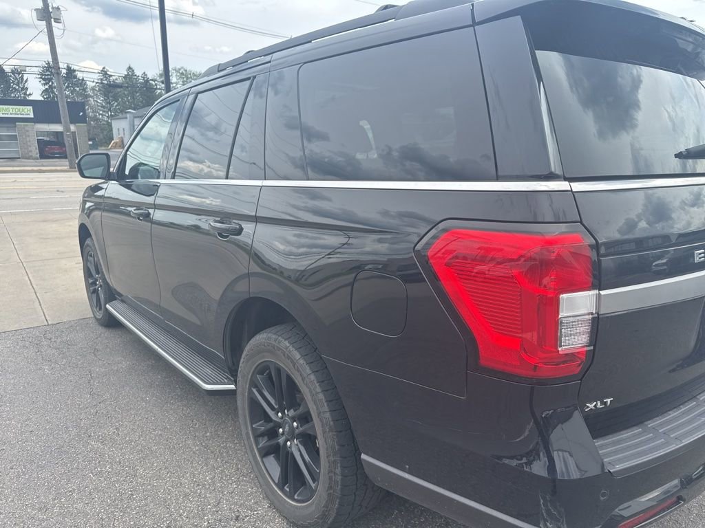 Used 2023 Ford Expedition XLT AWD/4WD image 7