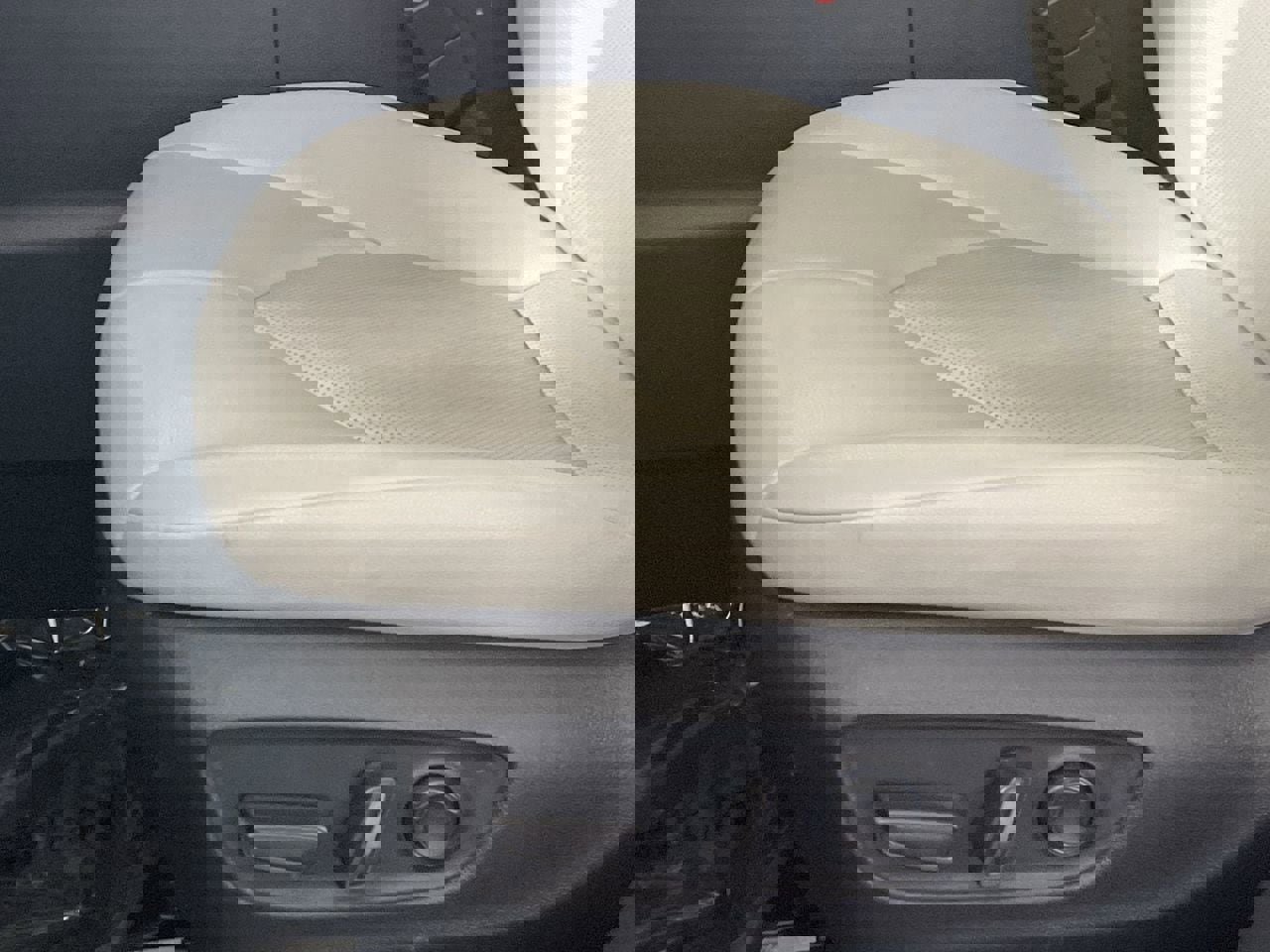 Used 2024 Toyota Grand Highlander XLE AWD/4WD image 19