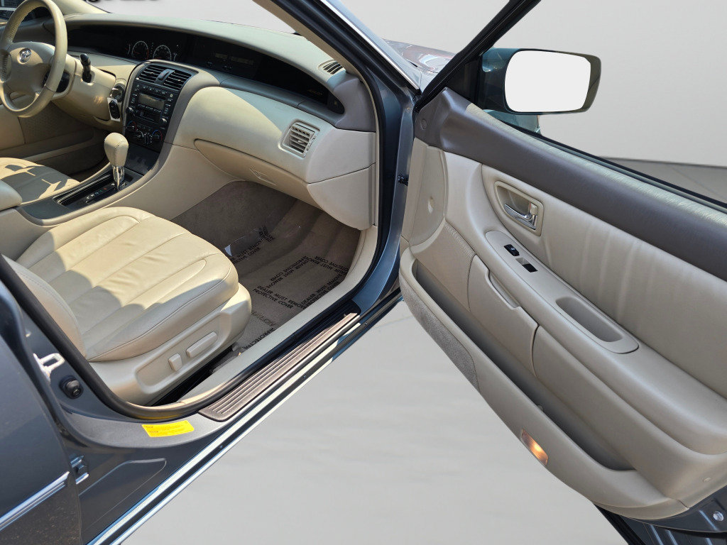 Used 2002 Toyota Avalon XL w/ Luxury Pkg FWD image 24