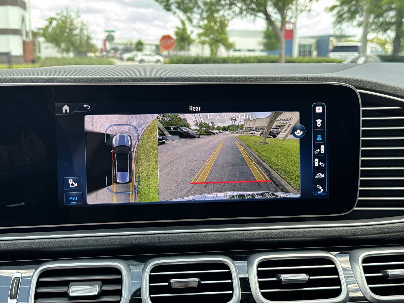 Used 2024 Mercedes-Benz GLS 580 4MATIC image 21