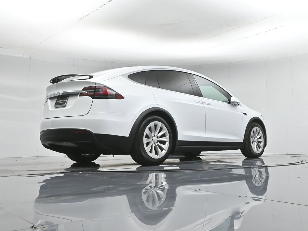 Used 2020 Tesla Model X Long Range image 40