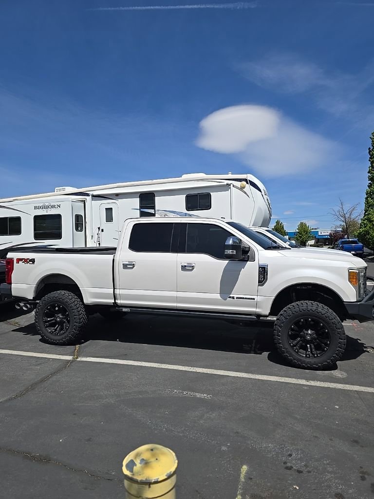 Used 2017 Ford F250 Lariat w/ Lariat Ultimate Package image 2