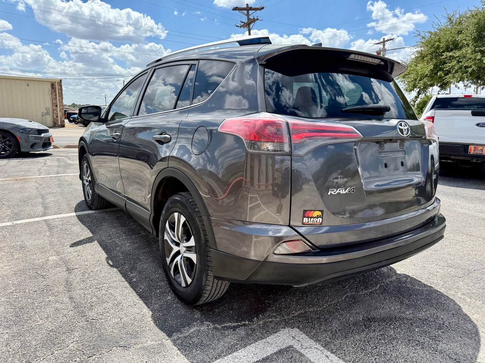 Used 2016 Toyota RAV4 LE FWD image 5