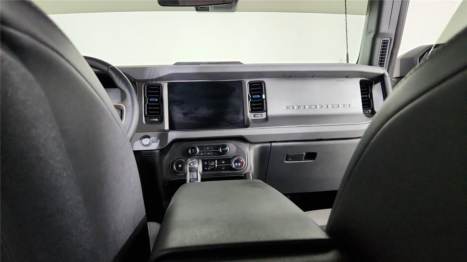 Used 2024 Ford Bronco Black Diamond AWD/4WD image 21
