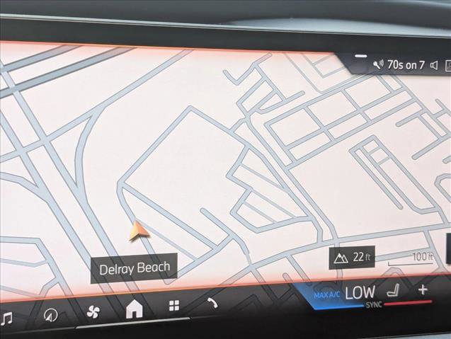 Certified 2025 BMW 740i w/ Premium Package image 13