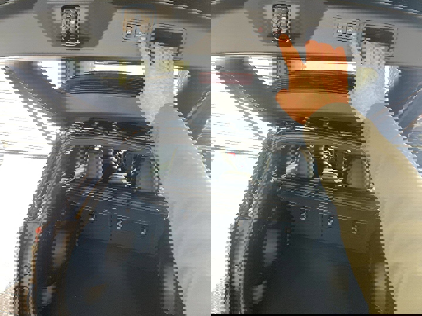 Used 2025 Subaru Forester Limited image 23