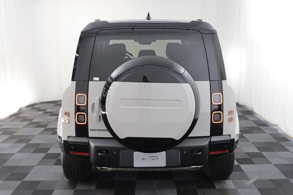 Certified 2026 Land Rover Defender 110 X-Dynamic SE AWD/4WD image 17