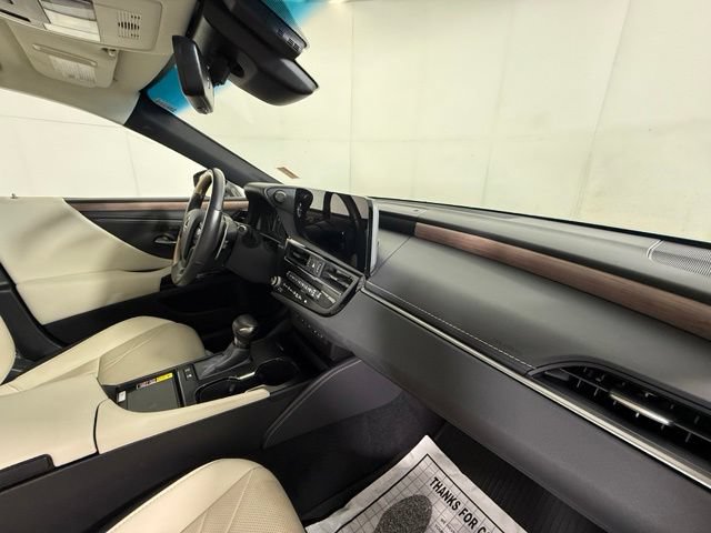 Certified 2025 Lexus ES 300h w/ Technology Package FWD image 34