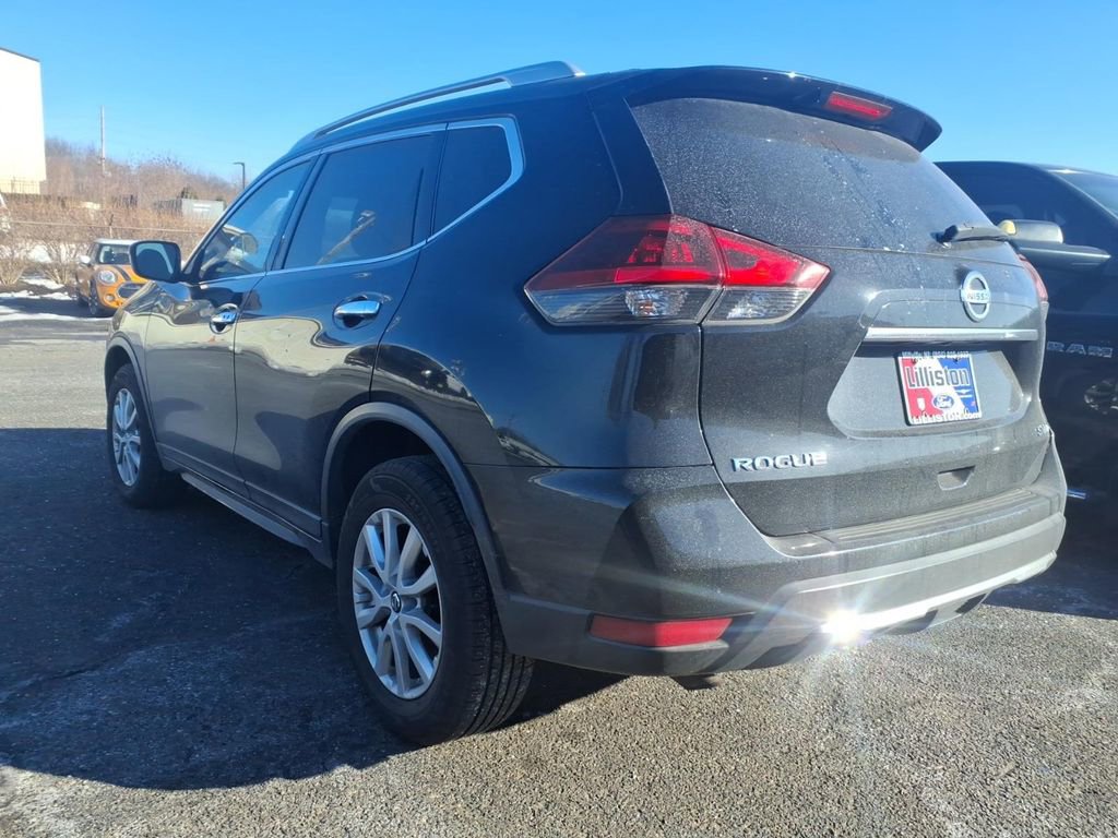 Used 2018 Nissan Rogue SV image 7